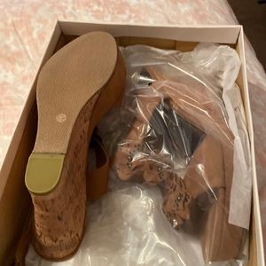 Olsenboye suede brown wedges